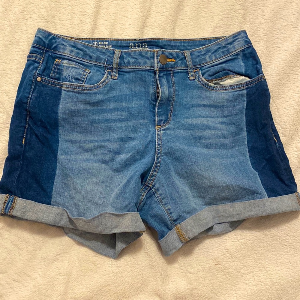 Jean shorts mid rise